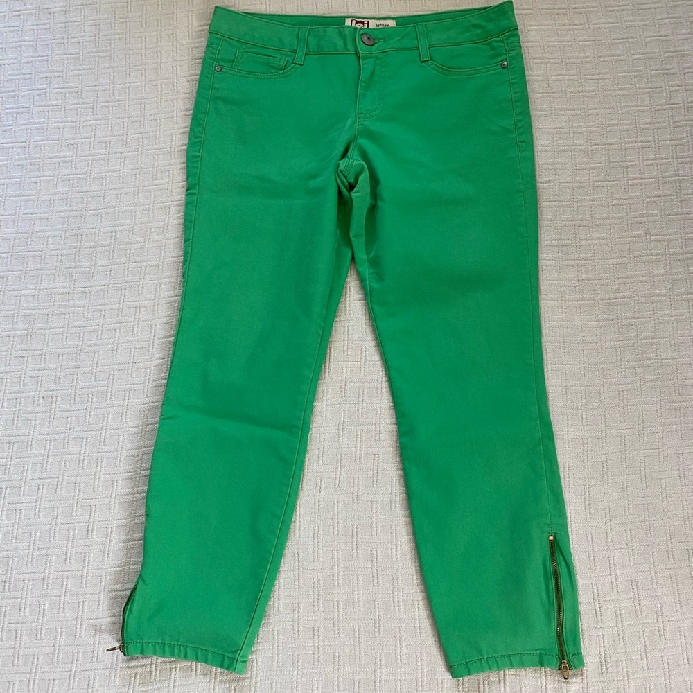 L.e.i. royal green Y2K vintage retro cropped capri zippered hem pants.